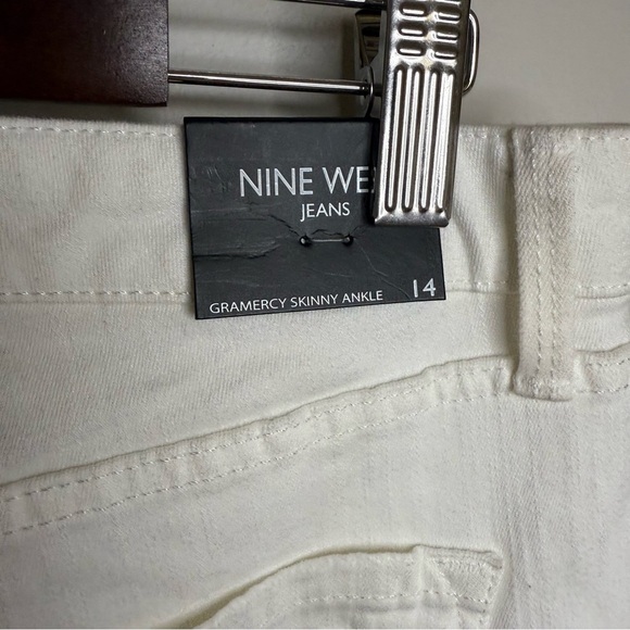 Nine West | White High Rise Distressed Gramercy Skinny Ankle Jeans | Sz 14 - Picture 6 of 9
